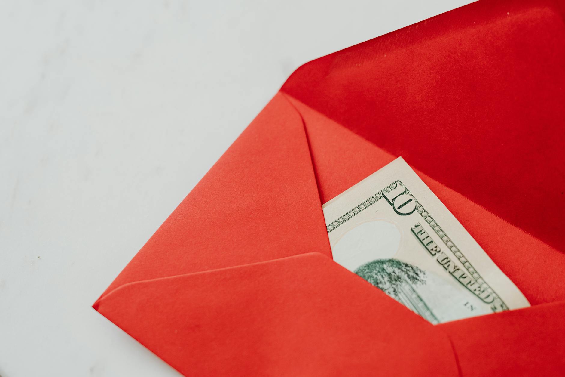 Red Flags and Common Scams Targeting Unclaimed Money Seekers