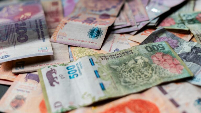 He Discovered $12,500 in Unclaimed Stock Dividends From Shares His Grandmother Bought in 1987 - Featured image