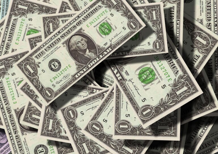 Charter school sued over embezzlement: Founder alleges financial misconduct and fraud - Featured image